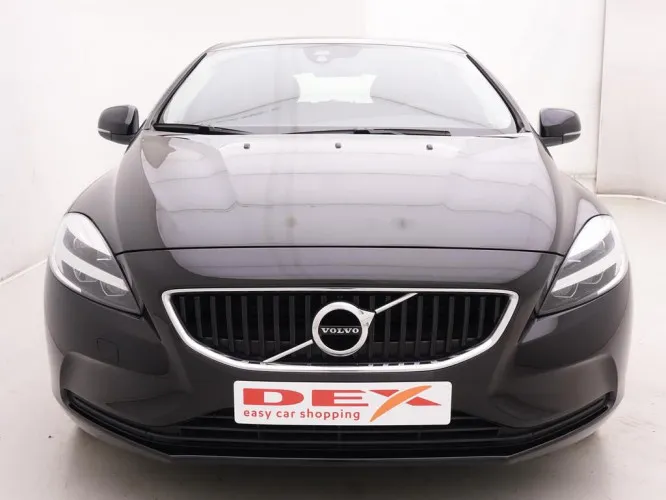 Volvo V40 1.5 T2 122 Geartronic Black Edition + GPS + LED Lights + Leder/Cuir Image 2