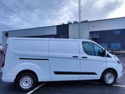 Renault Trafic Lång 145hk Värmare Dragkrok B-Kamera Moms